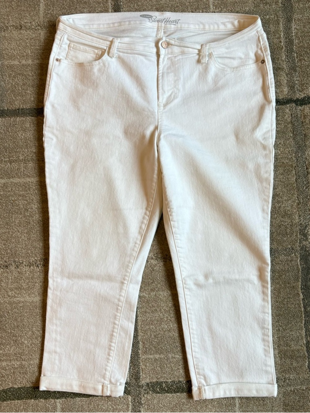Old Navy Women’s Sweetheart High Rise Capri Jeans Size 14 White EUC